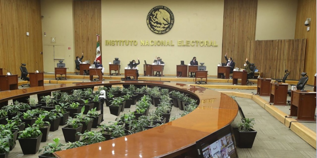Sesión ordinaria semipresencial del INE.