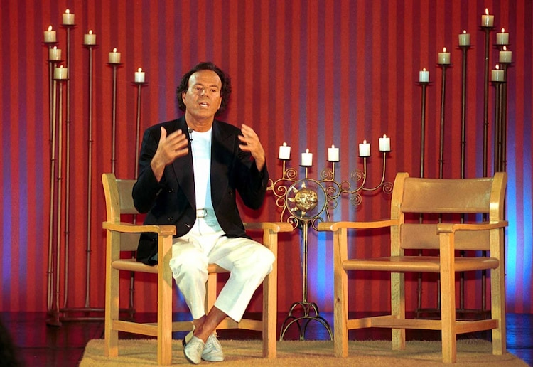 Julio Iglesias responde a graves acusaciones