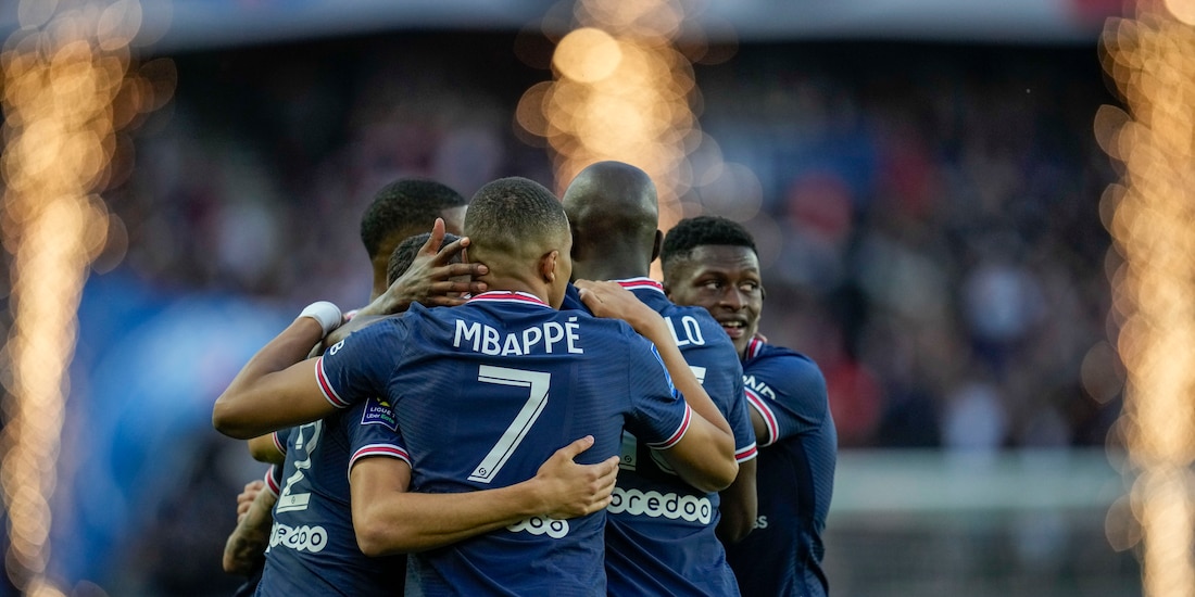 Jugadores del PSG festejan un gol contra el Troyes en la Ligue 1, el pasado 8 de mayo.