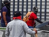 Integrantes de la CNTE durante una protesta frente a las oficinas de la SEP el 3 de junio de 2026