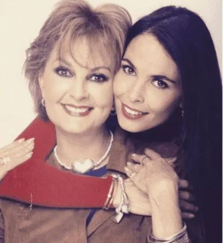 Talina Fernández y Mariana Levy.