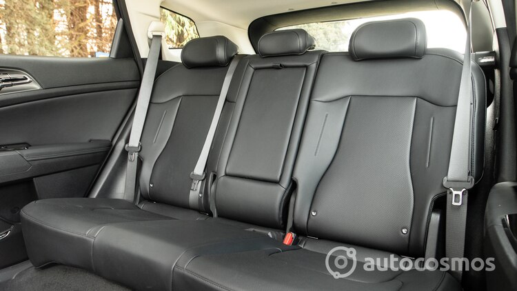 Ofrece asistencias activas a la conducción.