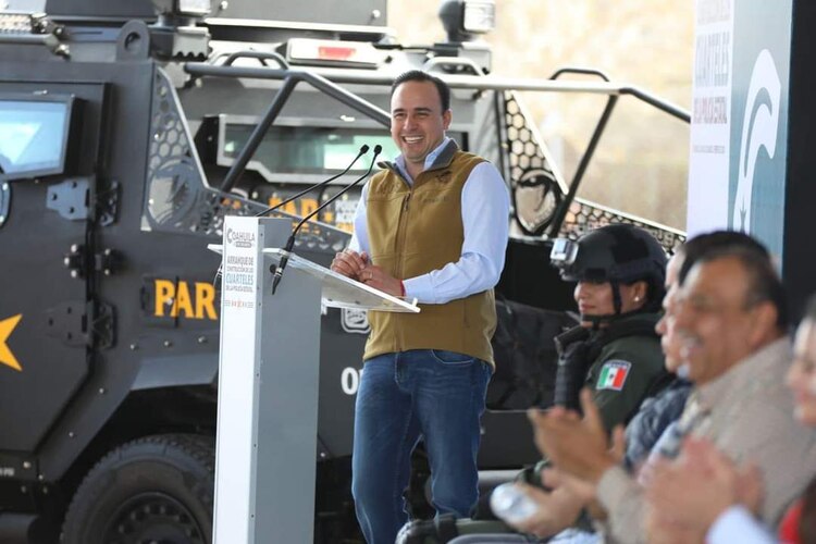 Gobernador cercano a la gente.