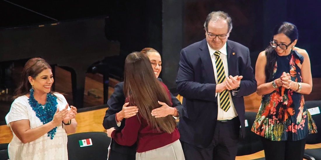 De izq. a der.: Clara Brugada, Claudia Sheinbaum, Leonardo Lomelí y Tania Rodríguez, ayer.