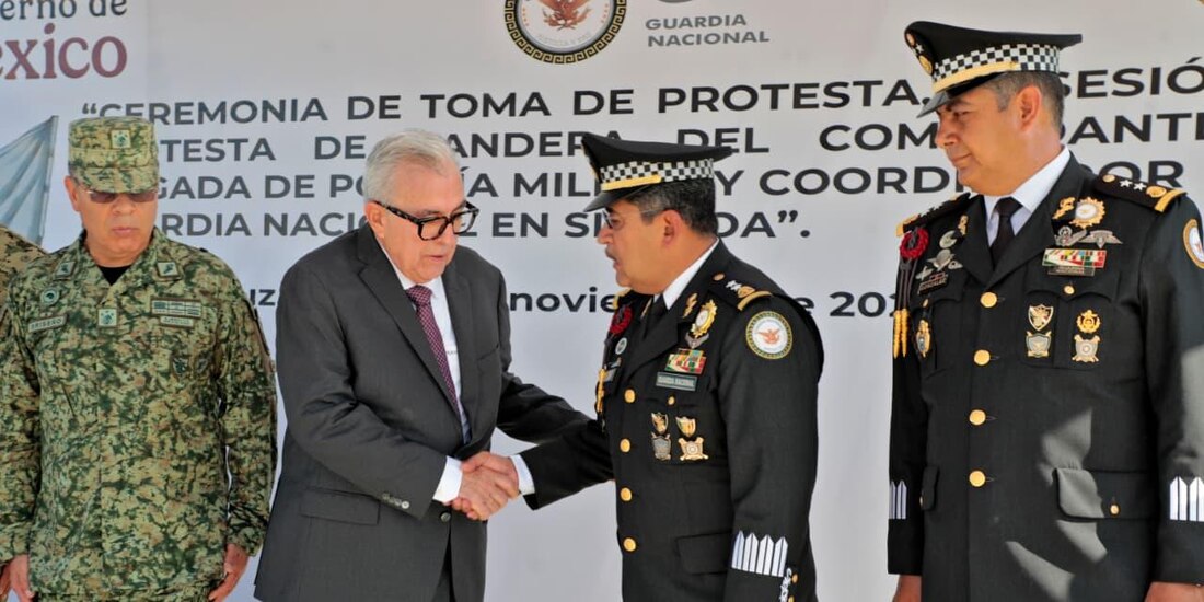 El Gobernador Rubén Rocha Moya da la bienvenida a Julices Julián González Calzada, nuevo Coordinador de la Guardia Nacional en Sinaloa.