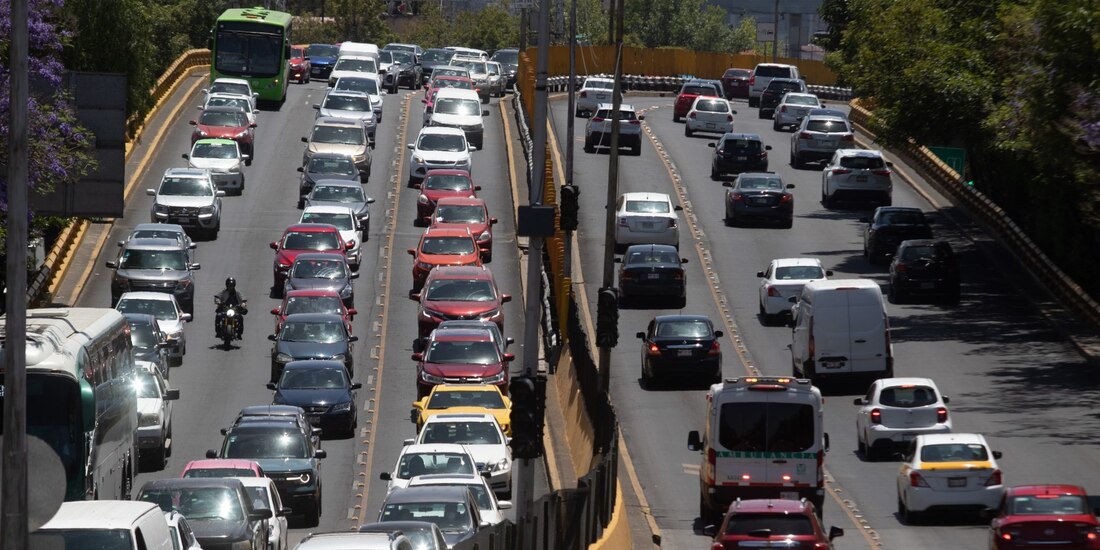 Hoy No Circula contempla excepciones para algunos vehículos en el Estado de México.