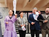 LA JEFA de Gobierno, ayer, con la titular de
Sedatu y el alcalde Mauricio Tabe, (der.)