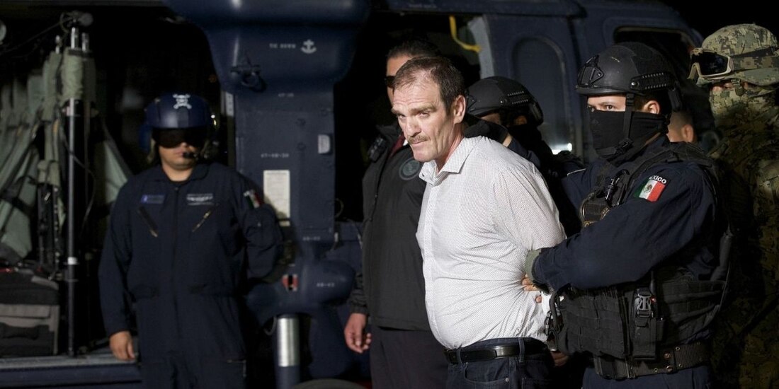 Elementos de la Fiscalía General de la República (FGR) trasladaron este martes a Héctor "El Güero" Palma al penal de máxima seguridad del Altiplano, en Almoloya, Estado de México.