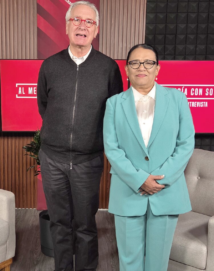 Javier Solórzano y Rosa Icela Rodríguez en La Razón.