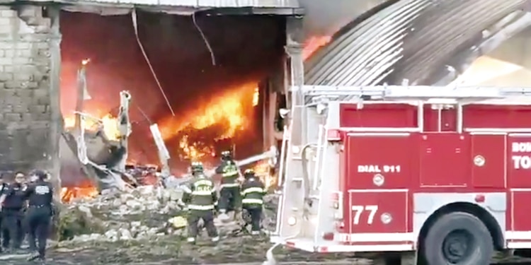 DESPUÉS DEL IMPACTO se desató un voraz incendio que encendió las alertas.