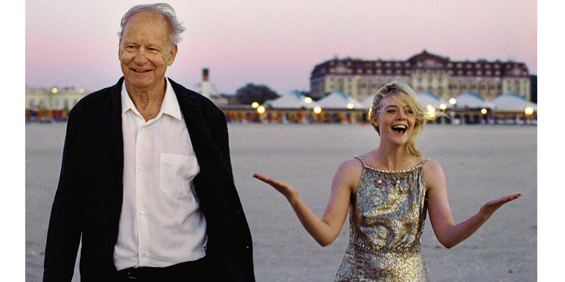 Stellan Skarsgård y Elle Fanning.