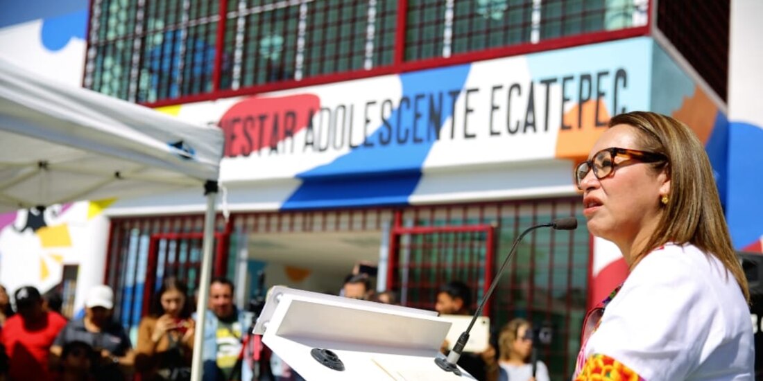 Alcaldesa Azucena Cisneros inaugura la primera Casa del Adolescente en Ecatepec.