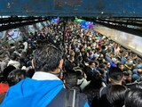 Línea 8 del Metro CDMX, que va de Garibaldi a Constitución de 1917, una de las afectadas por retrasos.