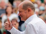 autoridades electorales confirmaron que el candidato centroizquierdista Olaf Scholz logró 25.9 de las preferencias, de acuerdo con el recuento provisional, sobre 24.1 por ciento del partido que respaldó a Armin Laschet, alfil de la canciller eterna, en una de las contiendas más reñidas.