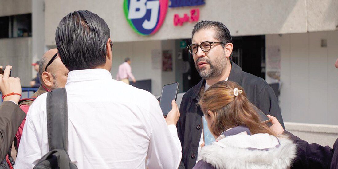 El diputado Royfid Torres, ayer, tras ratificar su denuncia.