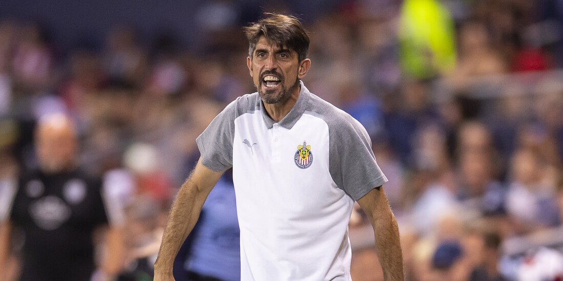 Veljko Paunovic, entrenador de Chivas, en el partido ante el Sporting Kansas City, correspondiente a la fase de grupos de la Leagues Cup 2023.