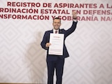Ulises Mejía Haro formalizó este sábado su registro para el proceso interno de Morena.