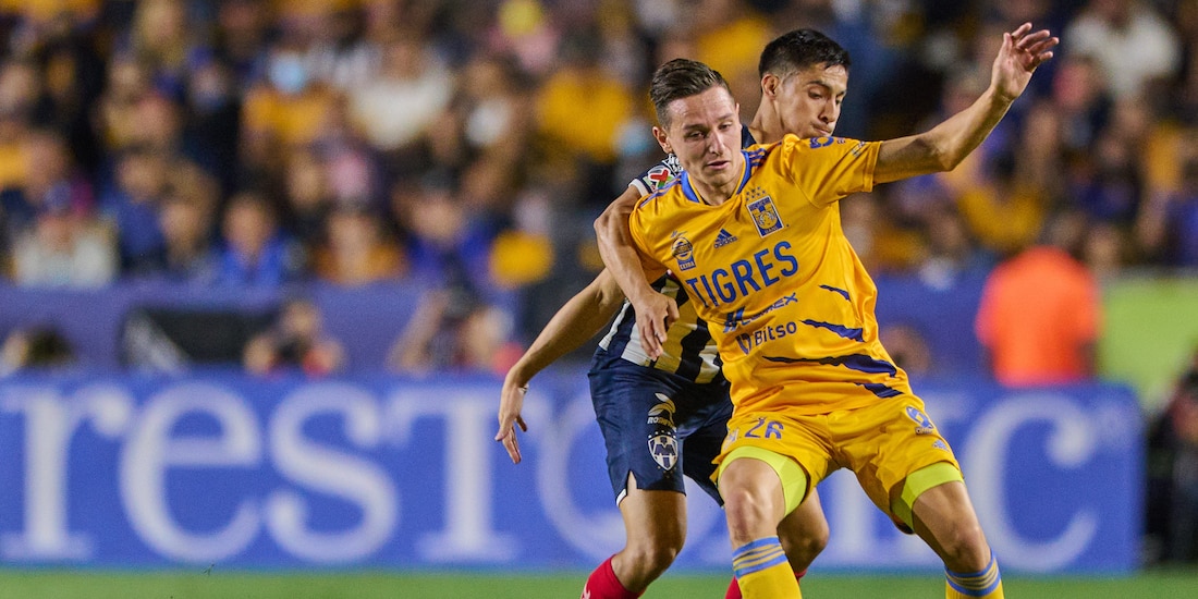 Tigres vs Monterrey en la Jornada11 de la Liga MX.