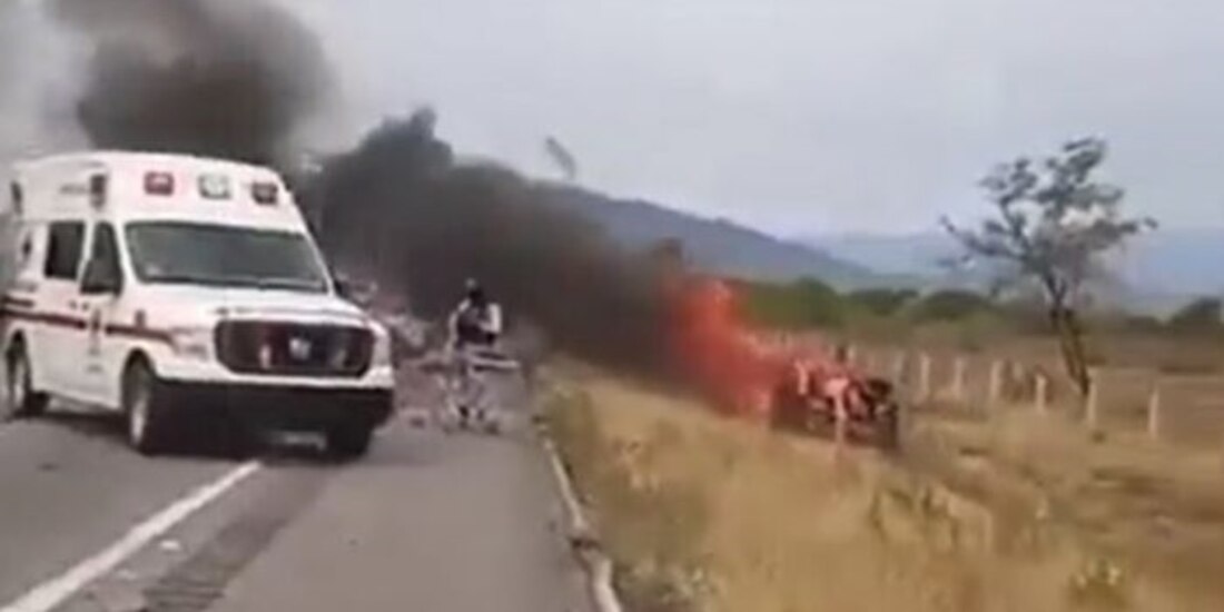 Accidente en autopista de Oaxaca dejó seis personas muertas.