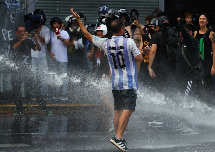 Si el 10 hubiera estado en la calle │ Laura Garza │ Enfoque manual