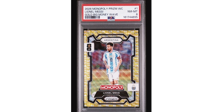 Lionel Messi, Argentina, Prizm Monopoly dorada, (graduación PSA 8), $348,044