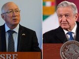 AMLO y Ken Salazar dialogan sobre empresas de EU afectadas por cambios en materia eléctrica.