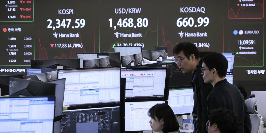 Mercados asiáticos se desploman por aranceles de Trump.