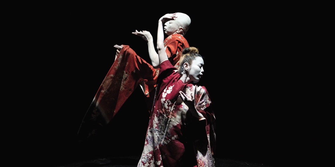 Norihito Ishii y Kana Kitty, durante una función de la obra.