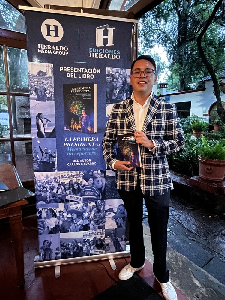 El periodista Carlos Navarro, autor del libro “La Primera Presidenta: memorias de un reportero”.
