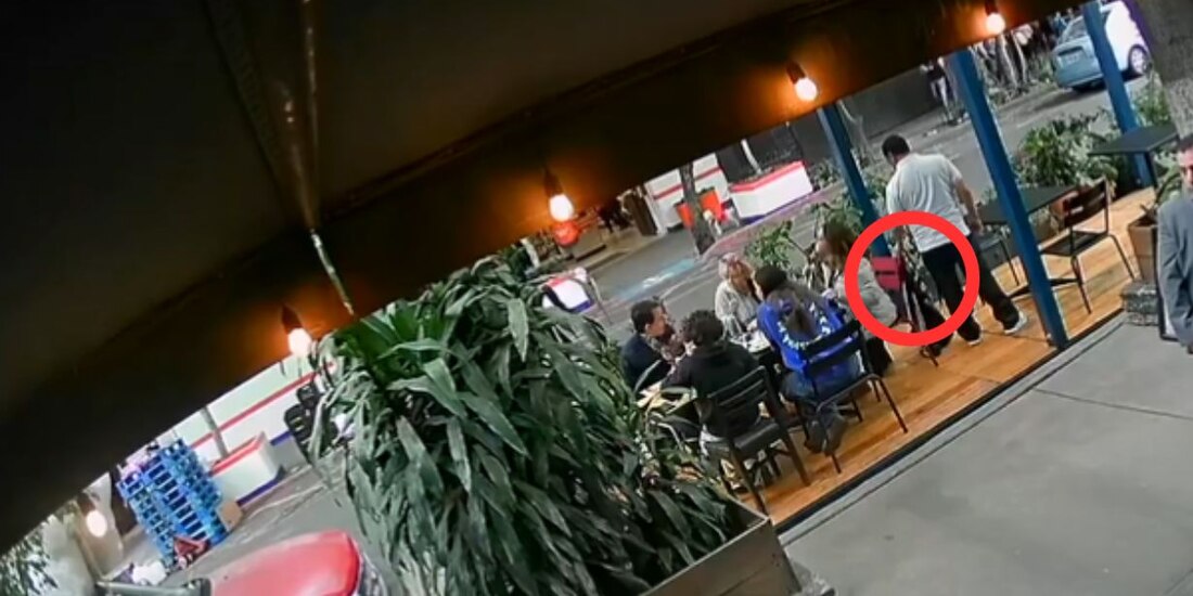 Un sujeto robó el bolso de una clienta en un restaurante de la Roma.