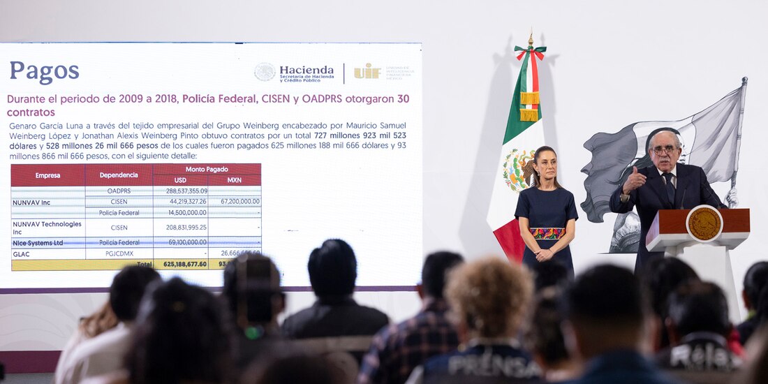 Pablo Gómez, director de la UIF, ayer, en conferencia de prensa.
