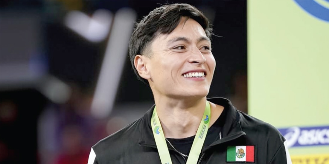 El atleta después de recibir su medalla de plata el mes pasado.