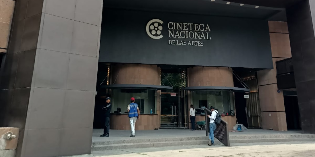Así va quedando la fachada de la Cineteca Nacional de las Artes.