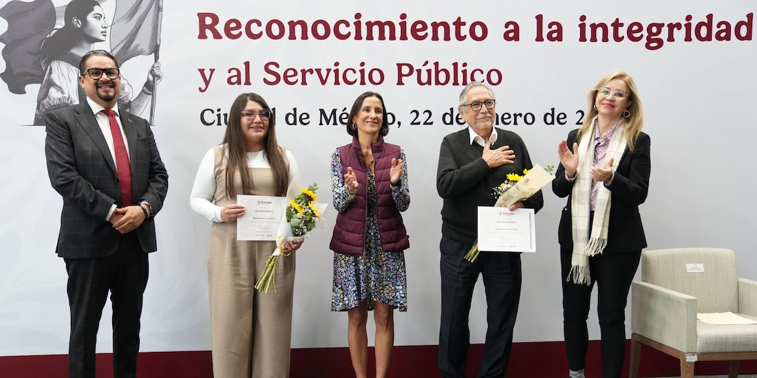 Luz Elena González Escobar preside la Ceremonia de Entrega de Reconocimientos 2025.