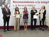 Luz Elena González Escobar preside la Ceremonia de Entrega de Reconocimientos 2025.