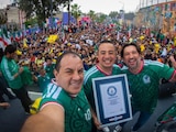 Janecarlo Lozano inaugura mural gigante en la Gustavo A. Madero y rompe Récord Guinness.