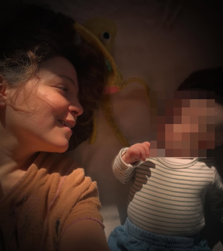Natalia Lafourcade presenta a su bebé en su primer Día de las Madres