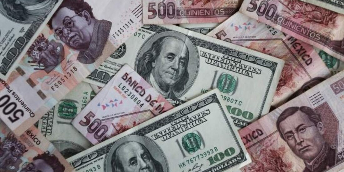 El tipo de cambio interbancario se ubicaba en 19.9943 pesos por dólar