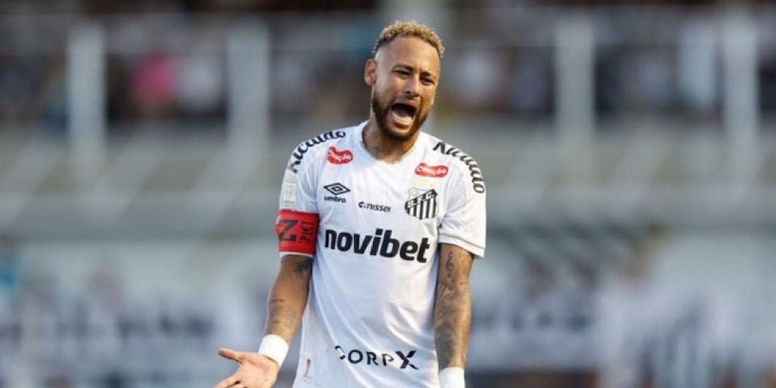 Neymar fue acusado de insultar a dos de sus compañeros del Santos.