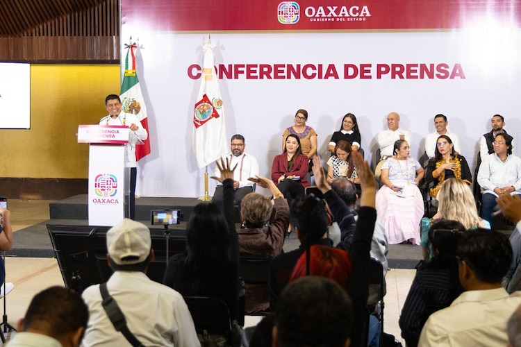 Con intervenciones en fachadas y luminarias, el plan "Linda Oaxaca" busca transformar la imagen urbana.