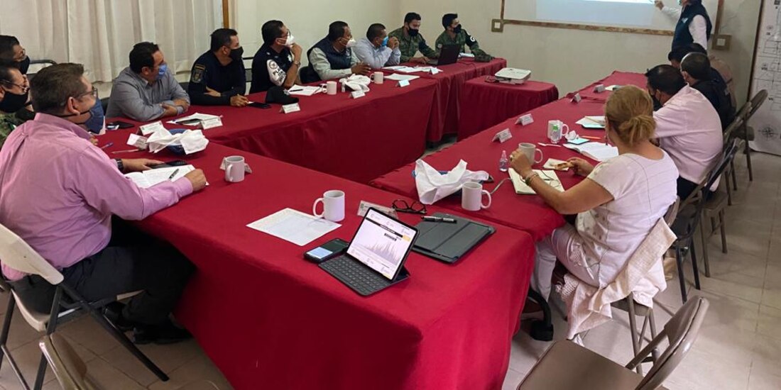 Reunión de autoridades para delinear estrategia contra COVID-19