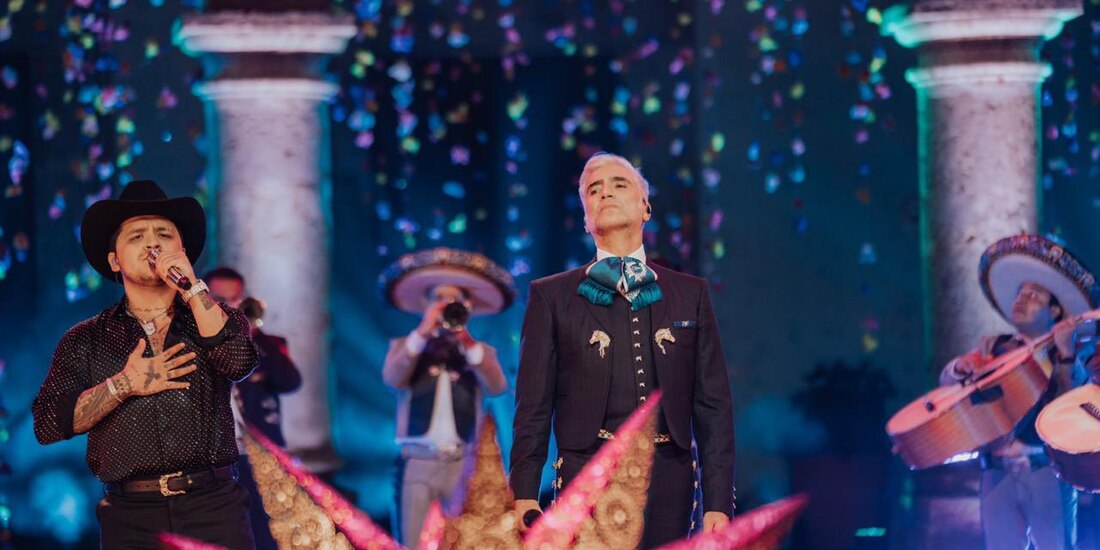 Christian Nodal y Alejandro Fernández cautivaron con “Más no puedo”.