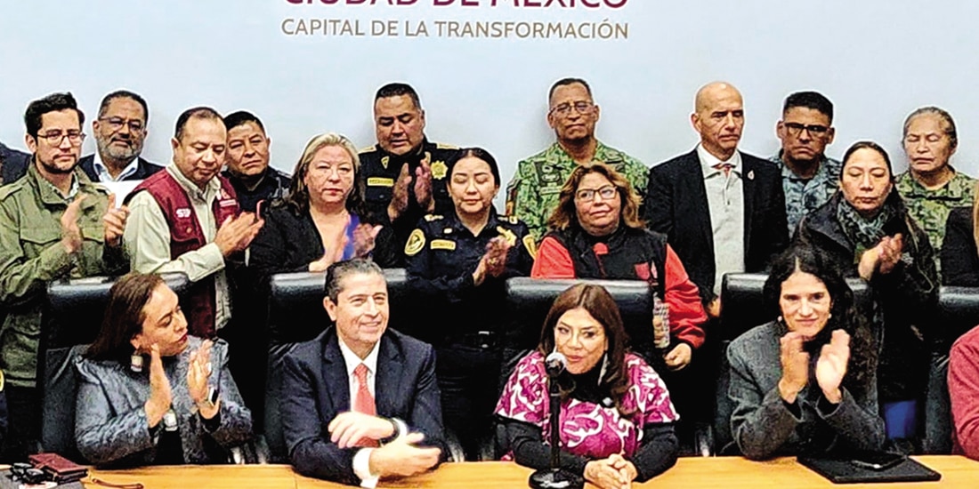 Clara Brugada, Giovani Gutiérrez, en la mesa de seguridad, ayer.