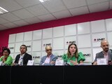 Comisión temporal de Presupuesto en conferencia de prensa, ayer.