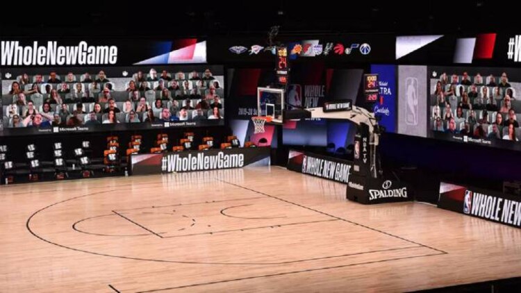 La NBA reanudó en julio la Temporada 2019-2020 en la denominada burbuja de Orlando, Florida.