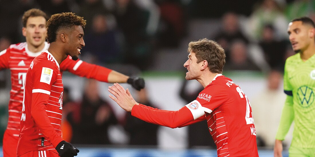 Integrantes del Bayern Múnich celebran uno de sus goles de ayer.