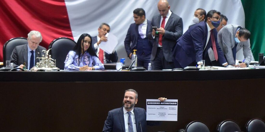 Diputados de todas las bancadas analizaron el informe en materia de política interior, ayer.