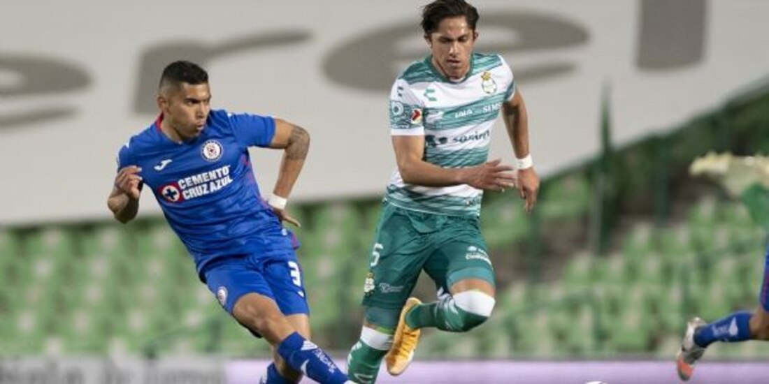 Santos derrotó 1-0 a Cruz Azul en el Estadio Corona en la Jornada 1 del Guard1anes 2021 el pasado 10 de enero.