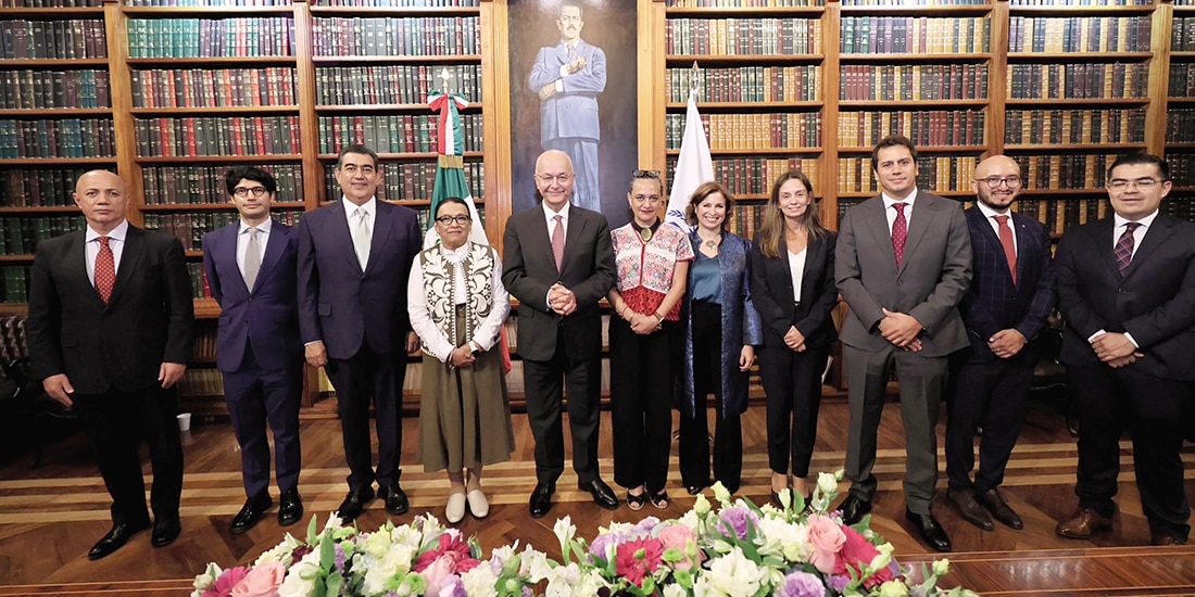 REUNIÓN de Gobernación con el alto
comisionado de la ACNUR, ayer.
