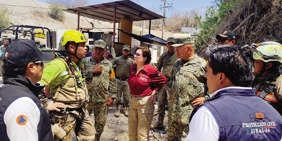 Laura Velázquez Alzúa, titular de Protección Civil, ayer, en la mina Santa Fe.